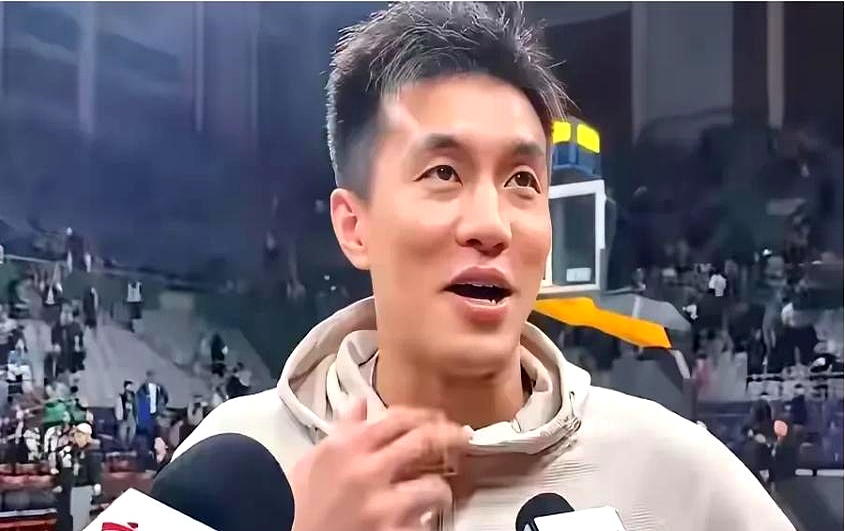 九游会官网 -JackeyLove迎来十五赛季出色发挥，SKT观众热烈欢呼！(模仿michaeljackson)