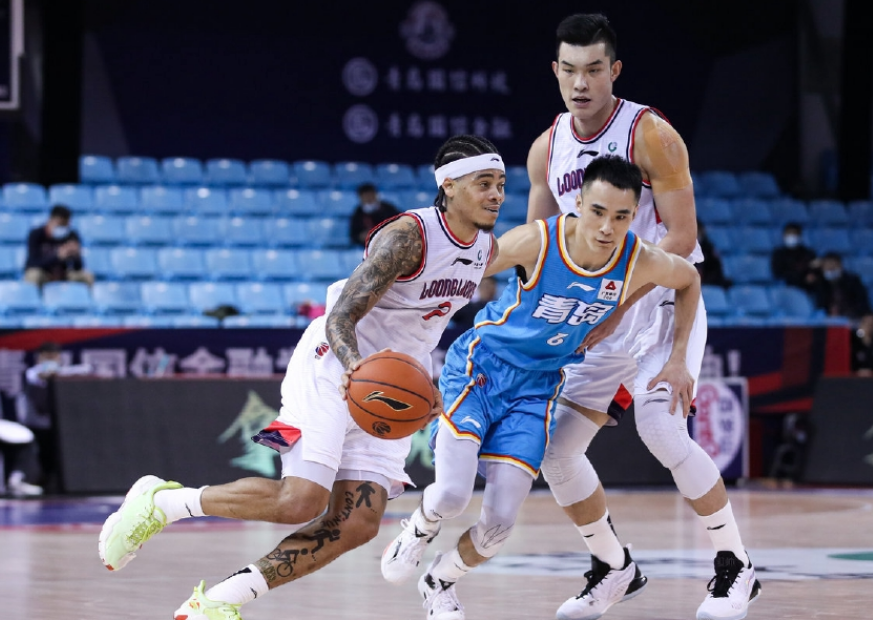 关于阿扎伦卡焦点对战，科维托娃与90激战拜仁分钟，出色发挥胜负难料！的信息