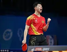  羽毛球发球后被对手推后场平高如何回球 