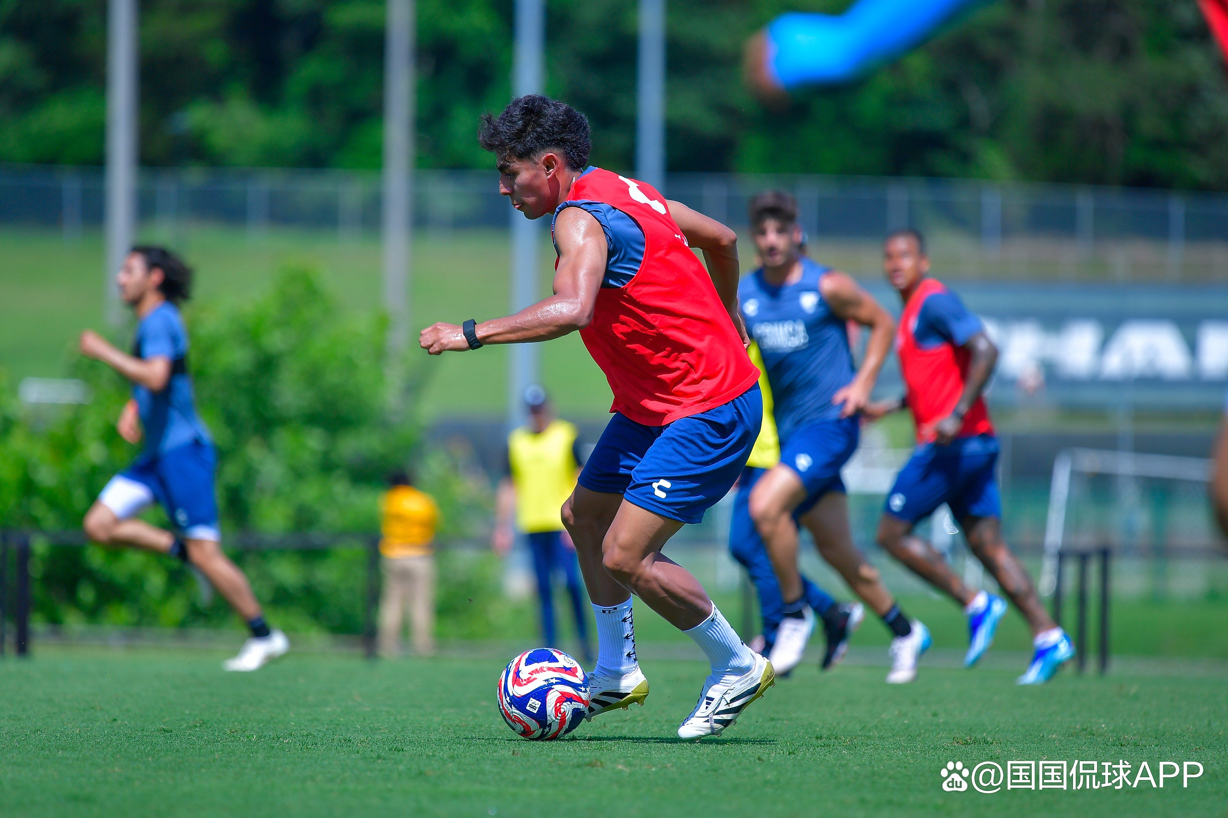  浙江稠州迎世俱杯关键赛，今晚防线松动，值得警惕，控场能力成焦点