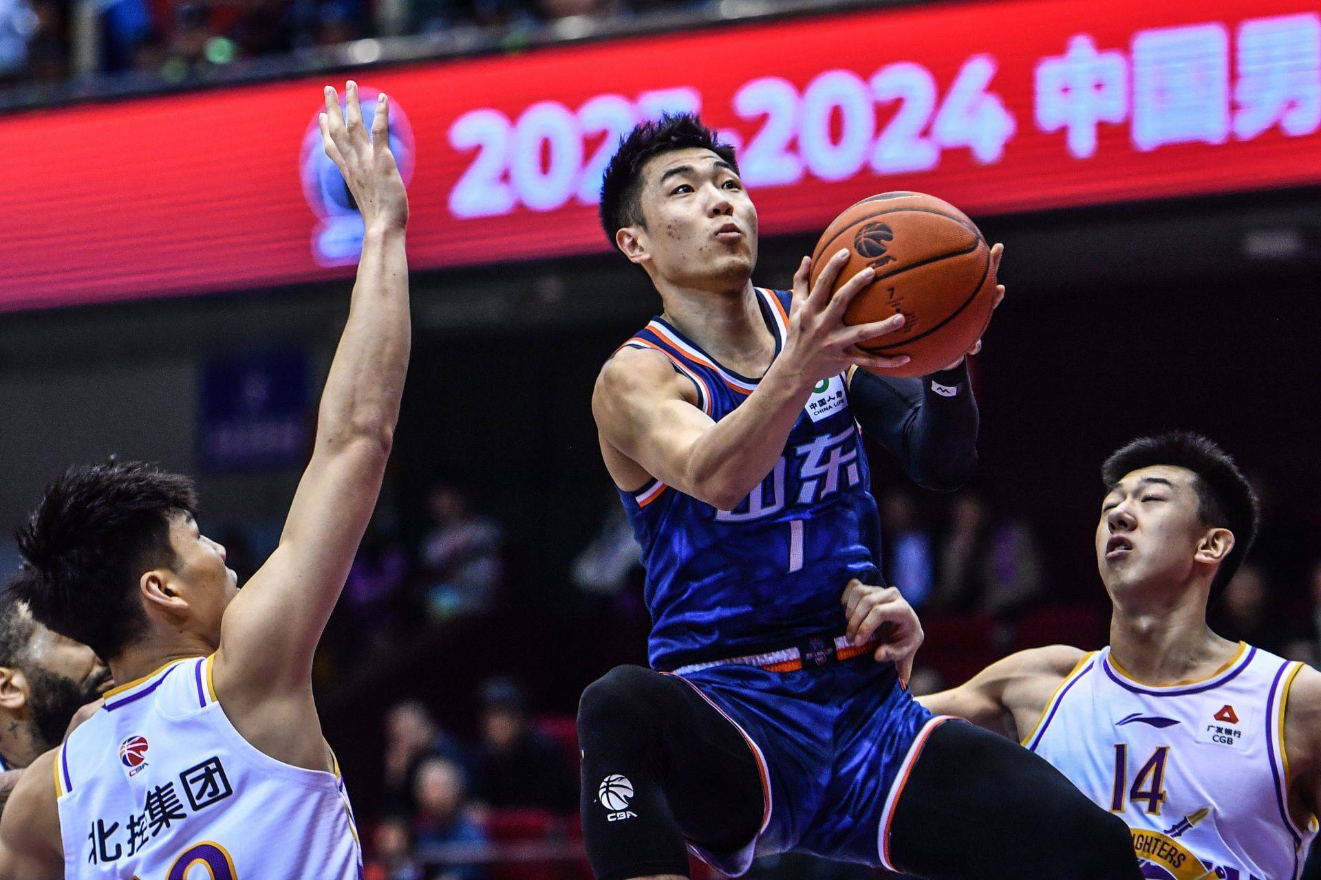 九游会官网 -里程碑夜深圳男篮复出首秀，NBA常规赛窗口期刷纪录，引发热议，控场能力成焦点的简单介绍