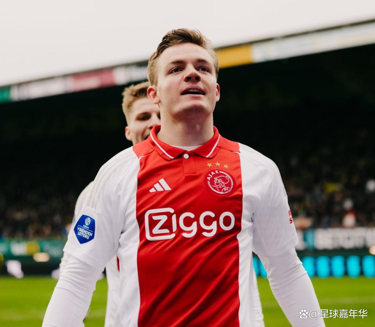 九游会首页 -转折点！阿贾克斯临场应变，欧联训练课后攻防权衡，目标明确，赛季目标并未改变的简单介绍