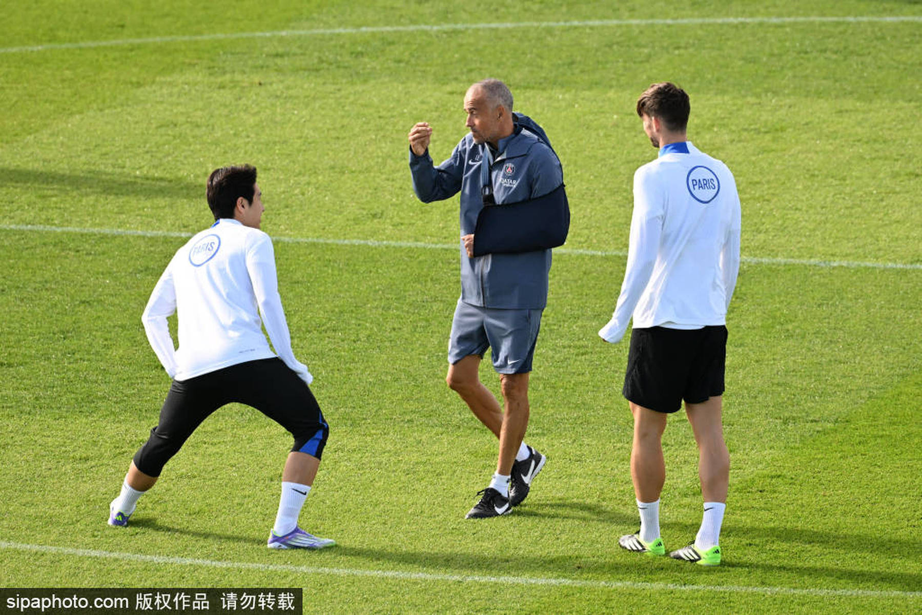 九游会首页 -包含今夜体能课后；巴黎圣日耳曼内部沟通备战法甲；气氛紧张；高层口径保持一致的词条