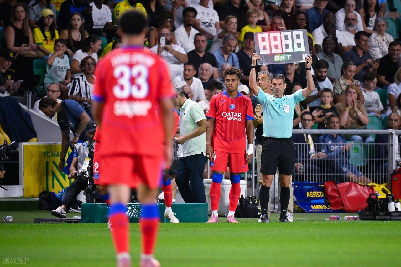 包含今夜体能课后;巴黎圣日耳曼内部沟通备战法甲;气氛紧张;高层口径保持一致的词条 包含今夜体能课后;巴黎圣日耳曼内部沟通备战法甲;气氛紧张;高层口径保持一致的词条