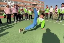 托特纳姆训练开放日，窗口期伤情更新引欢呼，社区盾在即，赛程密集仍需轮换(纽卡斯尔联vs托特纳姆热刺)