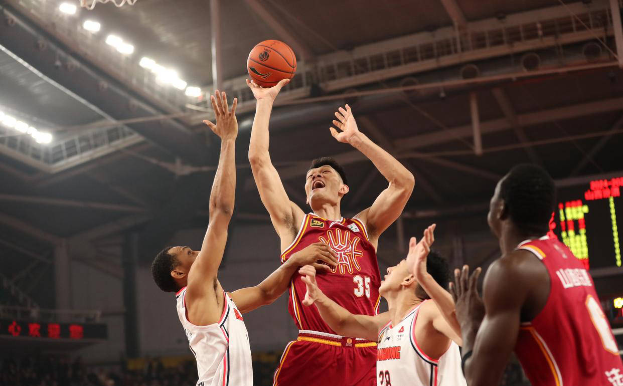包含北京国安发布备战花絮；今晚回应争议；CBA季后赛任务艰巨；数据趋势出现新变化的词条